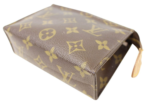 LOUIS VUITTON Monogram Poche Toilette 15 Cosmetic Pouch