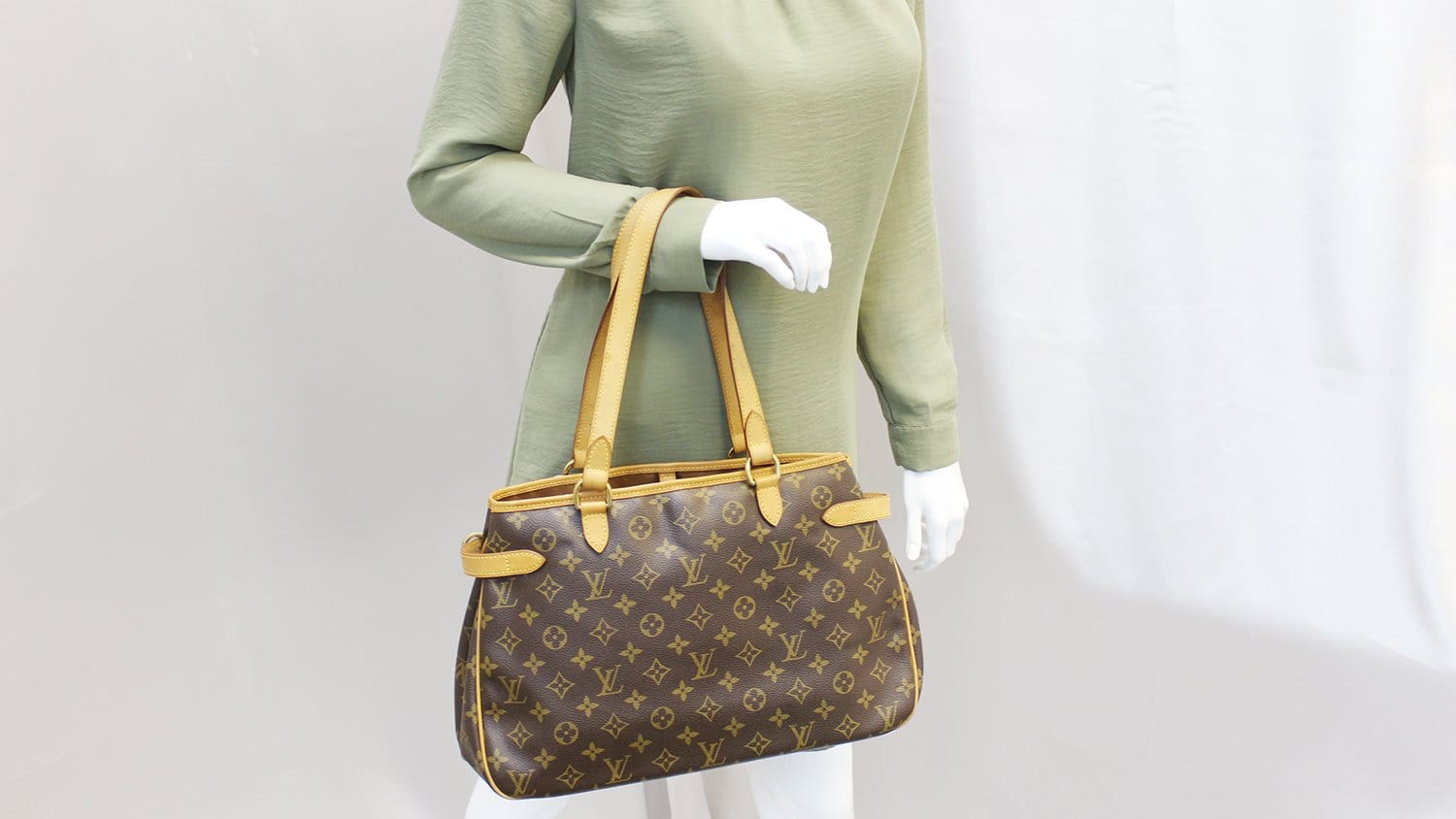 Louis Vuitton Monogram Batignolles Horizontal Shoulder Bag Medium Tote Brown