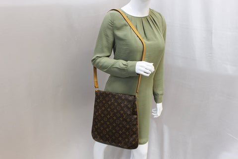 LOUIS VUITTON Monogram Canvas Musette Brown Crossbody Bag