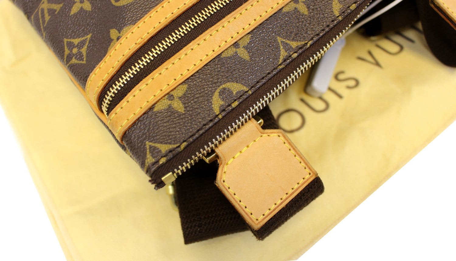 Auth Louis Vuitton Monogram Pochette Bosphore Shoulder Cross Bag M40044 LV  3314F
