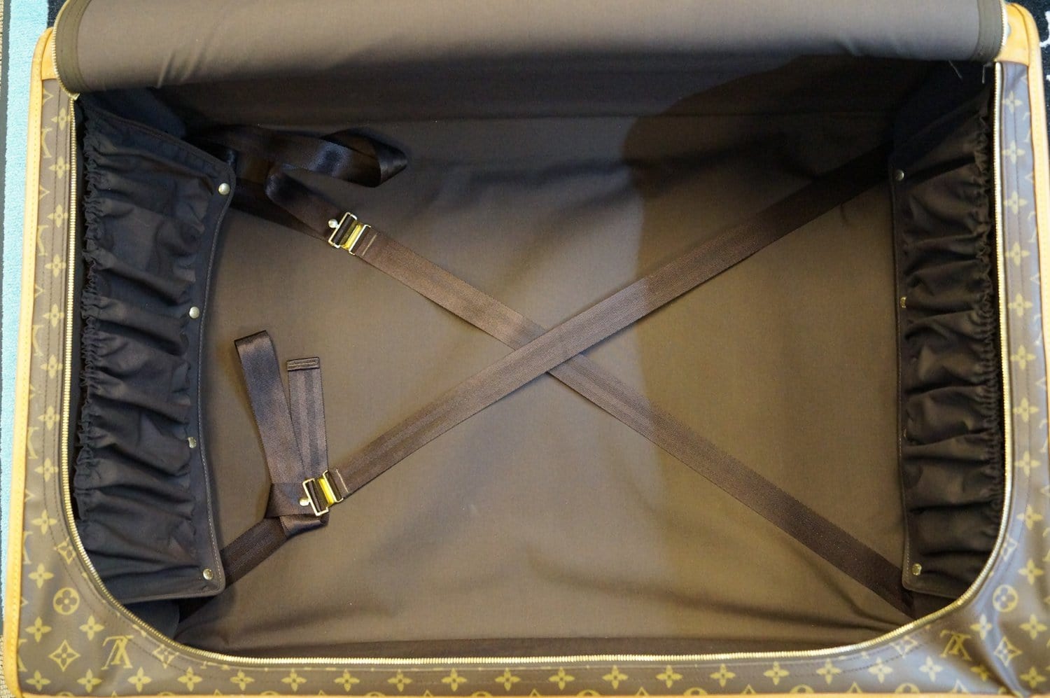 LOUIS VUITTON Monogram Pullman 60 suitcase T23278 LV Auth bs2107