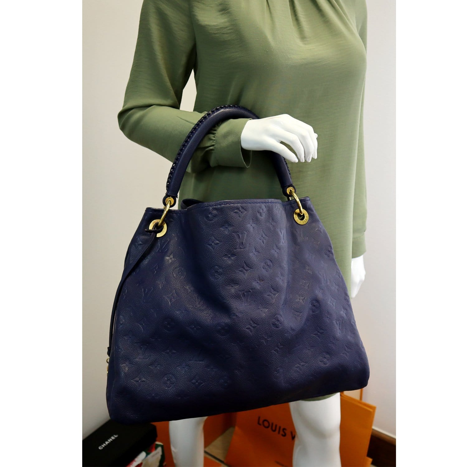 LOUIS VUITTON Authentic Empreinte Leather Tote Handlbag Shoulder Bag Blue