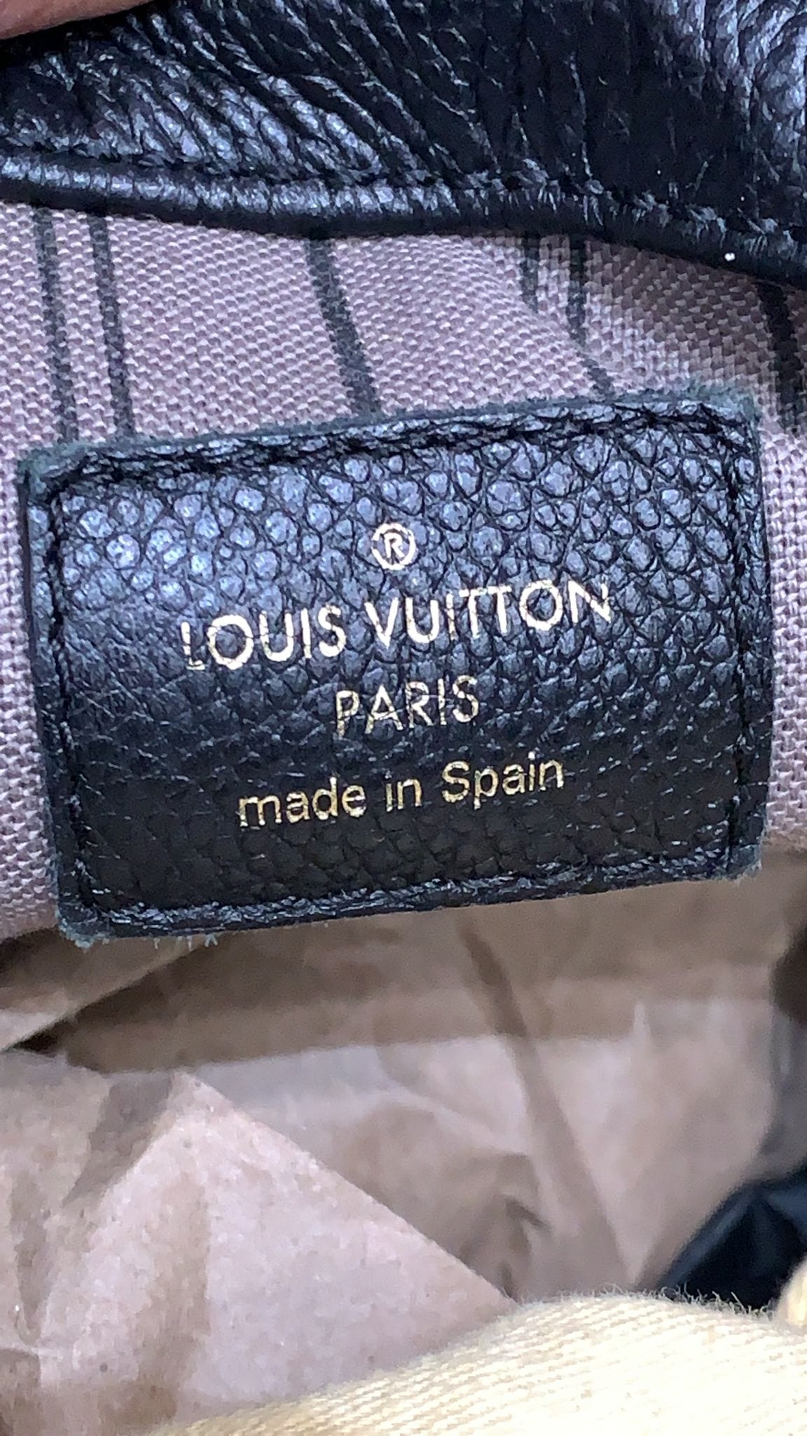 Authentic Louis Vuitton Artsy In Empreinte Leather