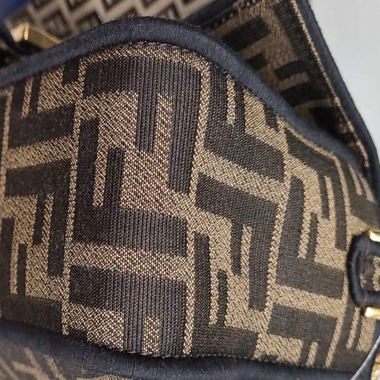 Vintage Fendi Brown Beige Brown Zucca Mesh Pattern Leather Pouch Shoulder  Bag