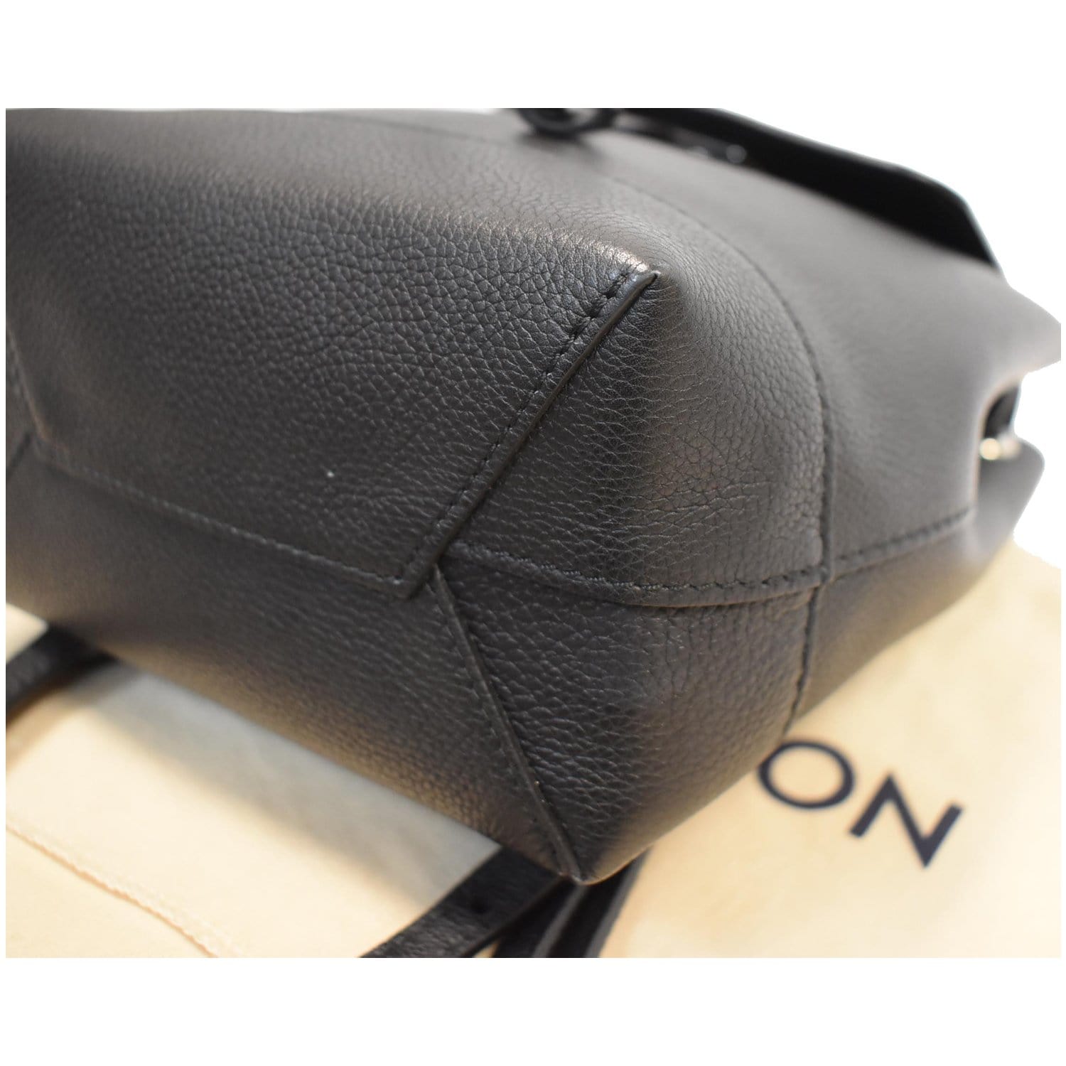 Lockme leather backpack Louis Vuitton Black in Leather - 20607101
