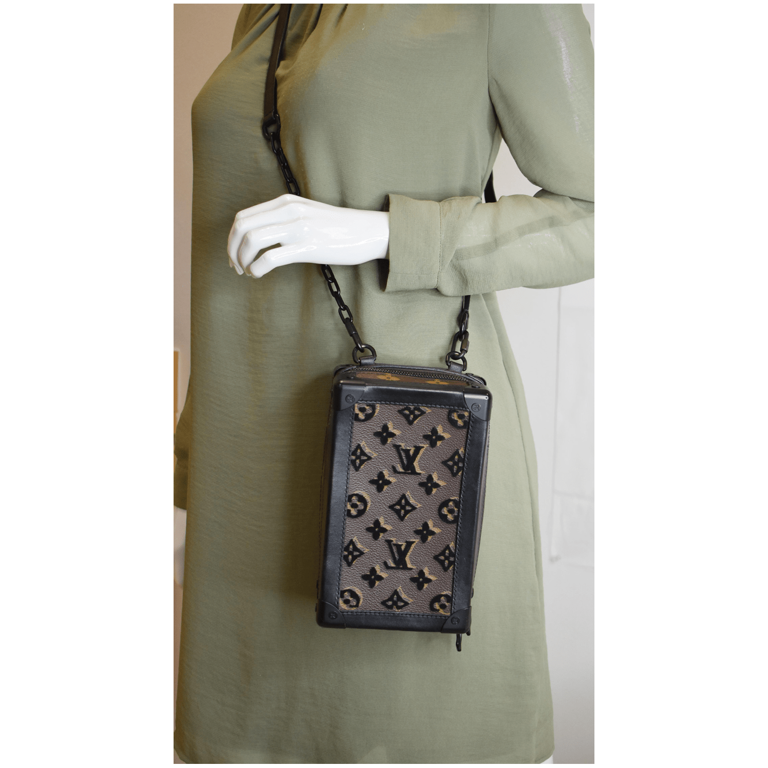 Women Pre-Owned Louis Vuitton Monogram Vertical Soft Trunk Canvas Brown  Shoulder Bag 