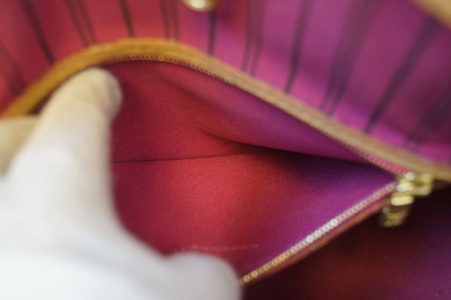 Louis Vuitton, Bags, Authentic Louis Vuitton Neverfull Pm Monogram Pivone Pink  Lining