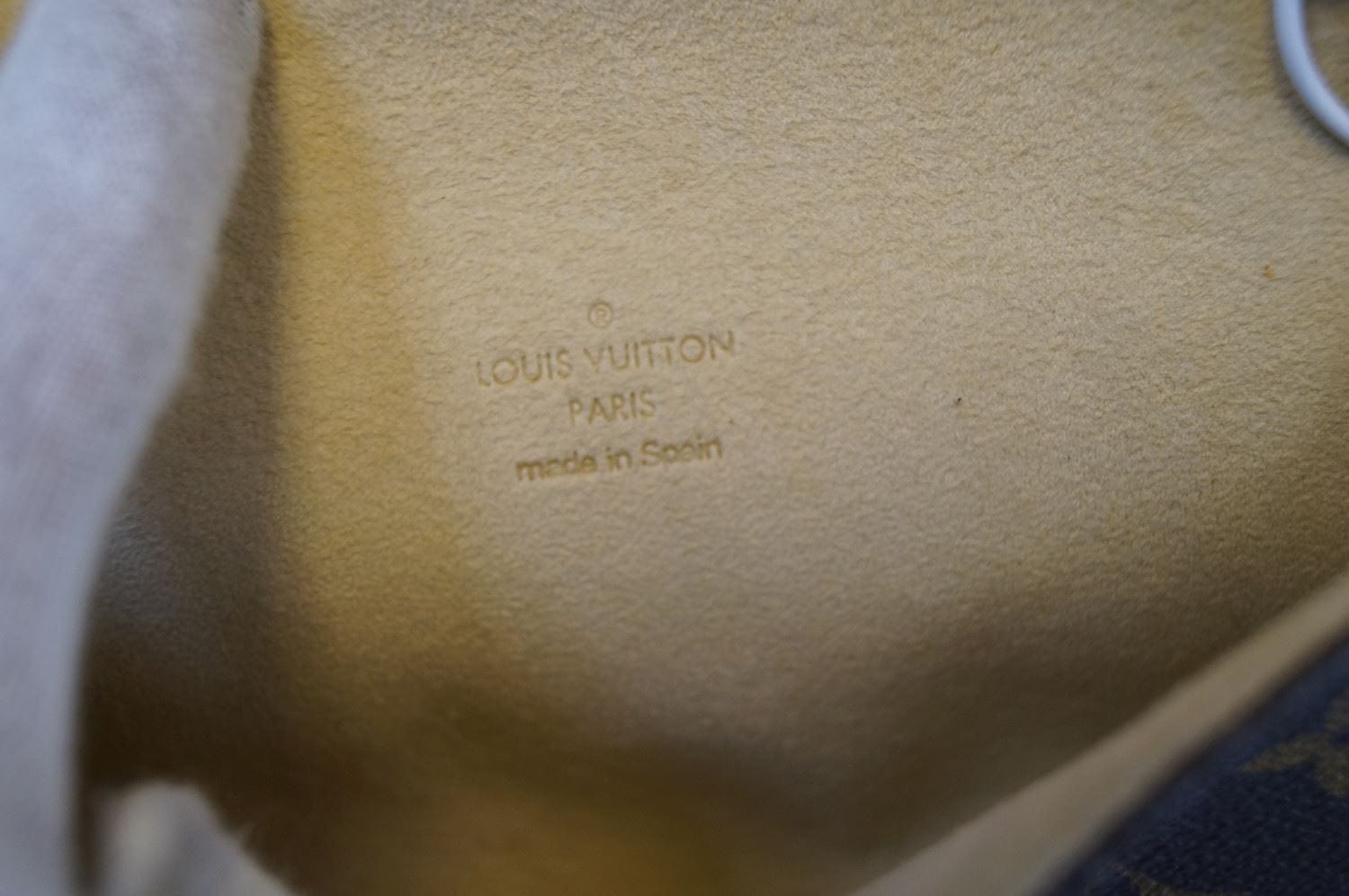 Louis Vuitton beige quilted Troca Pochette crossbody – My